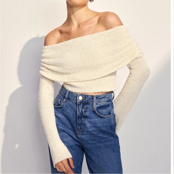 NWT Commense Off-Shoulder Plain Knit Top Medium - Picture 1 of 3